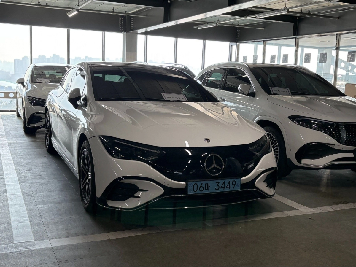 MERCEDES BENZ EQE V295