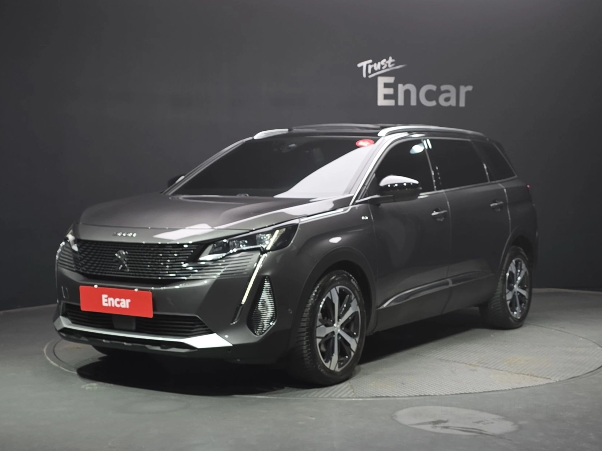 PEUGEOT 5008