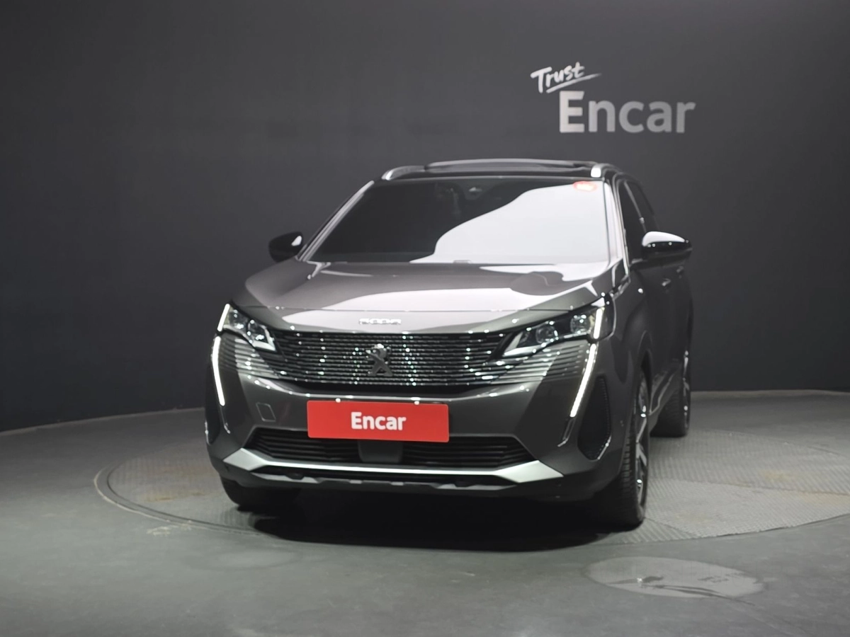 PEUGEOT 5008