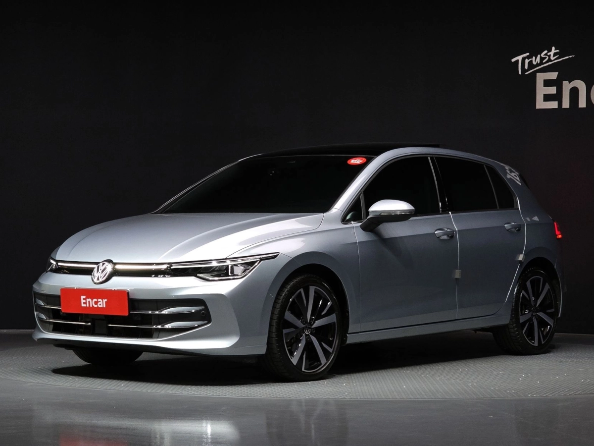 VOLKSWAGEN GOLF 2025