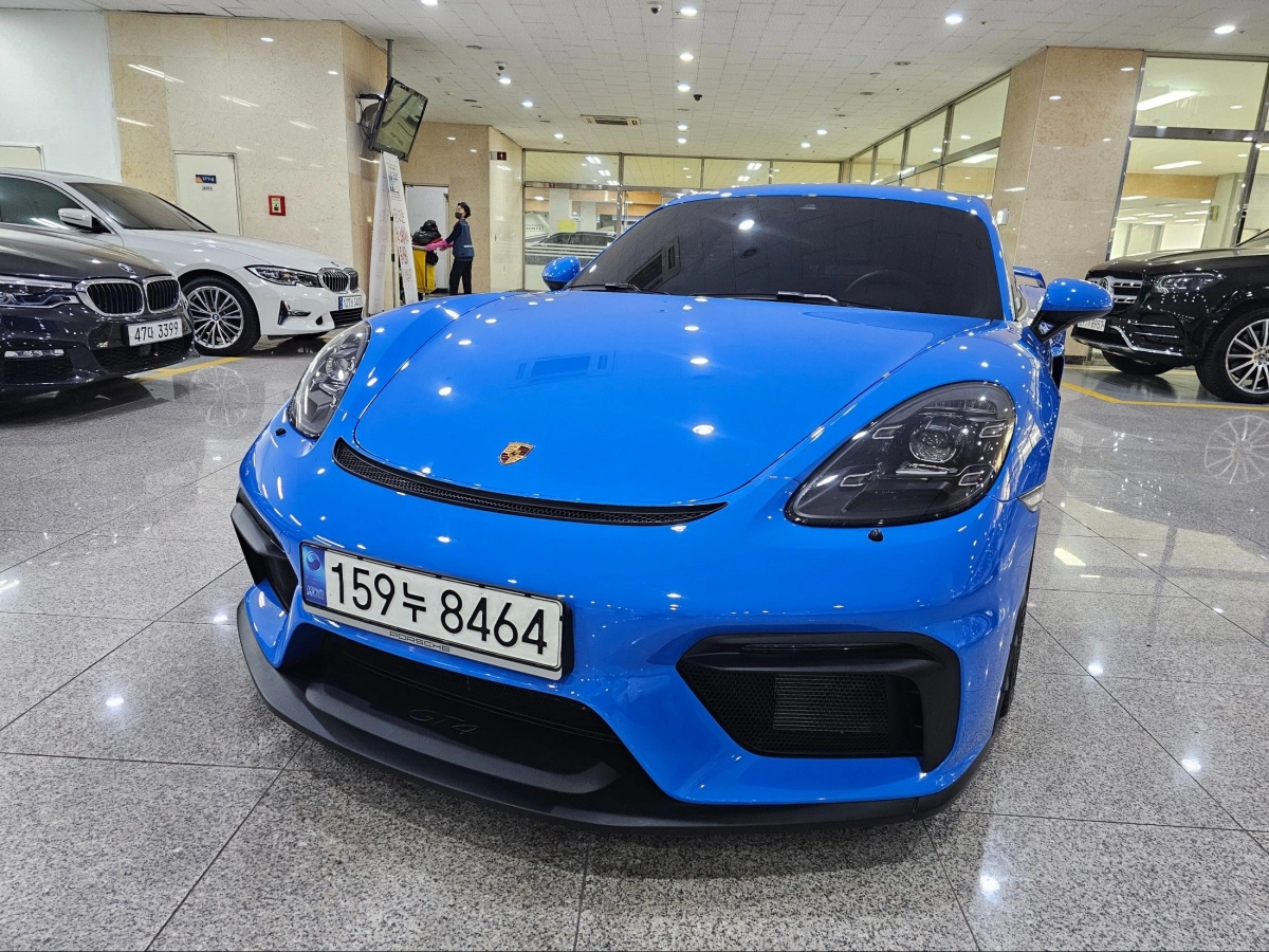 PORSCHE 718 CAYMAN