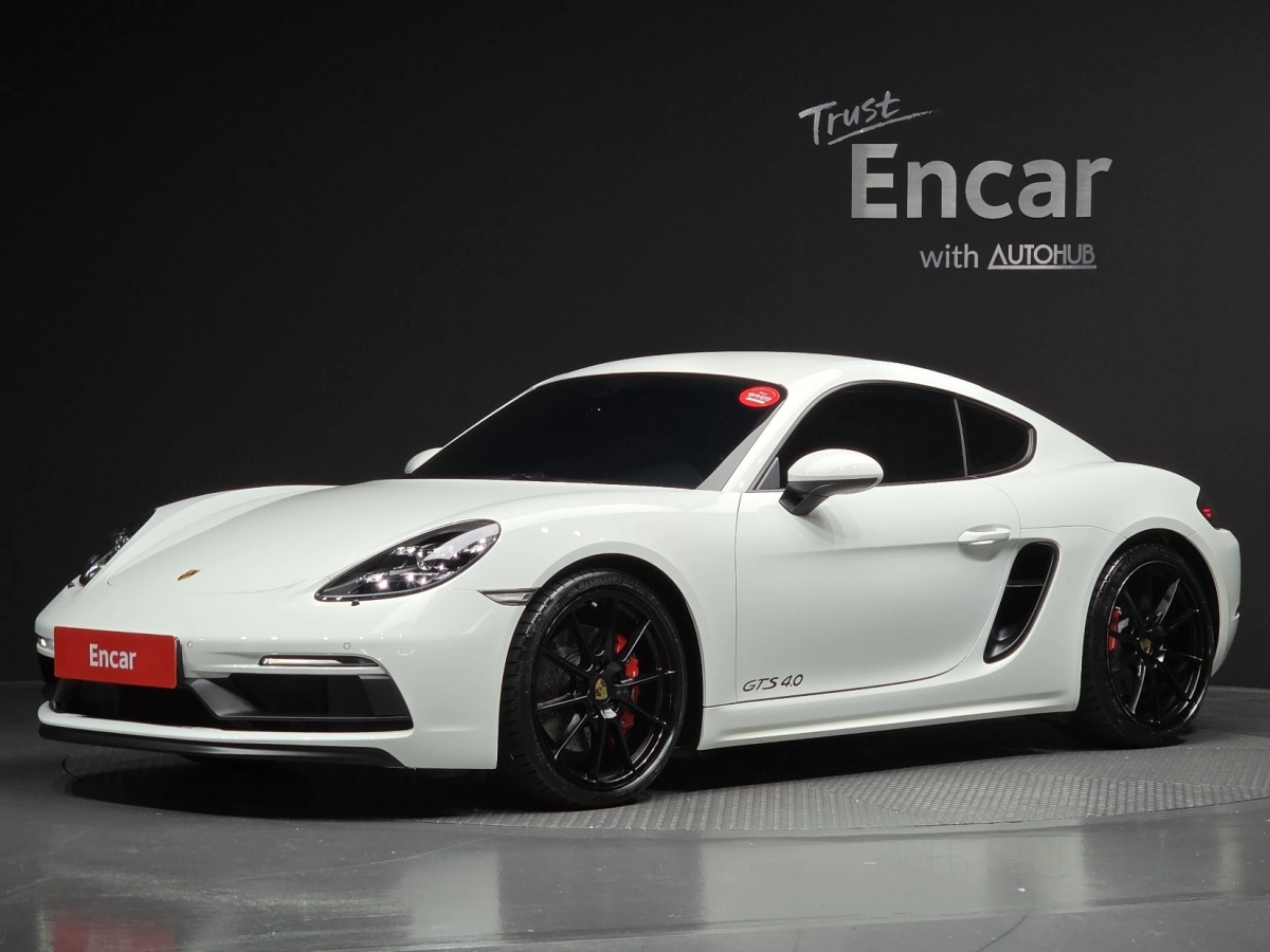 PORSCHE 718 CAYMAN