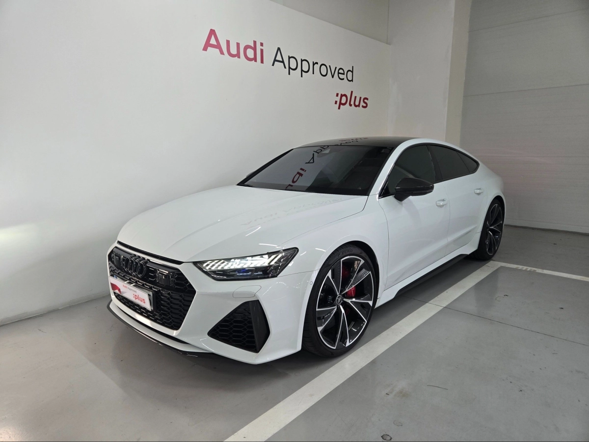AUDI RS7 4K
