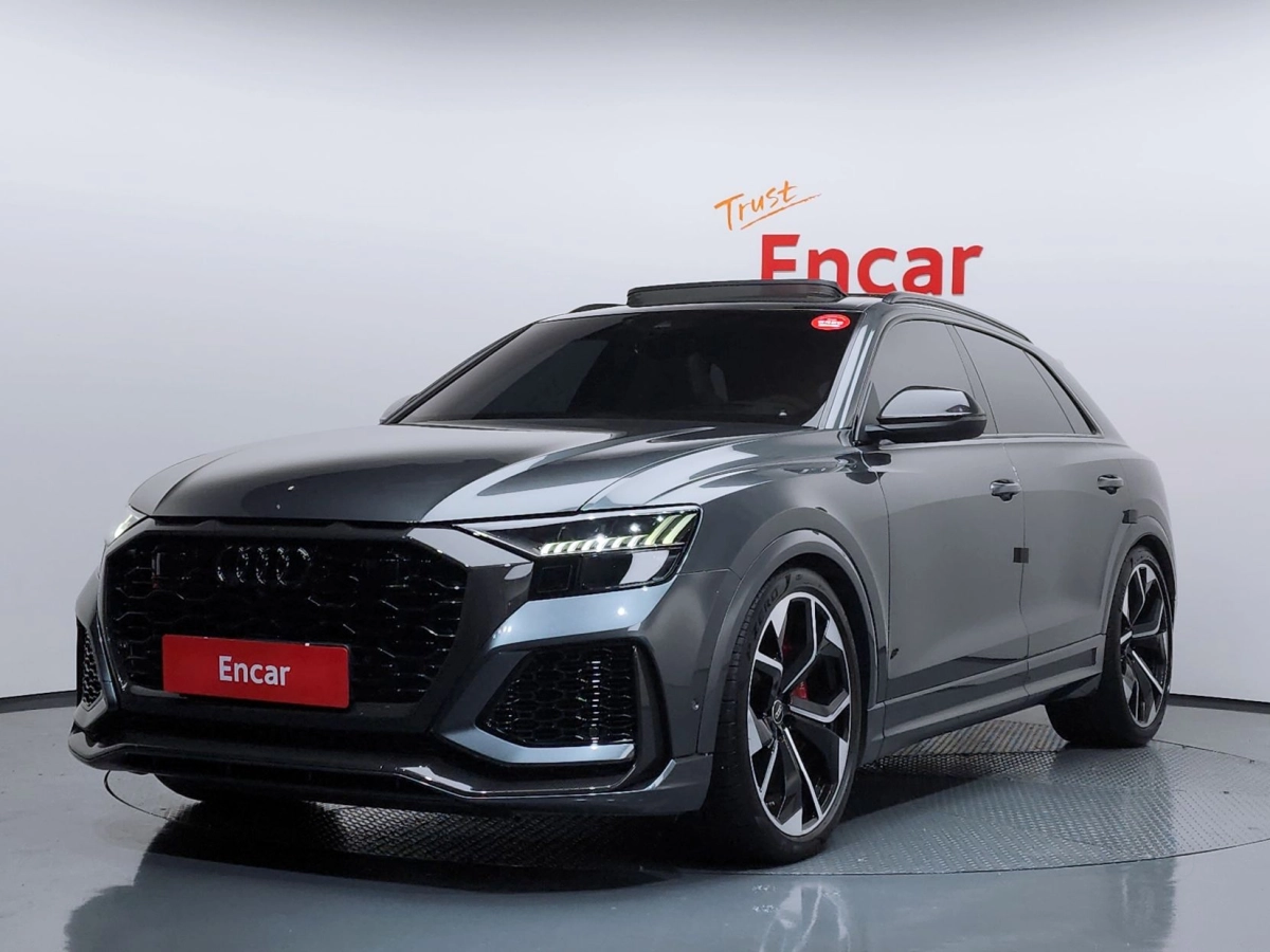 AUDI RSQ8 4M  2021