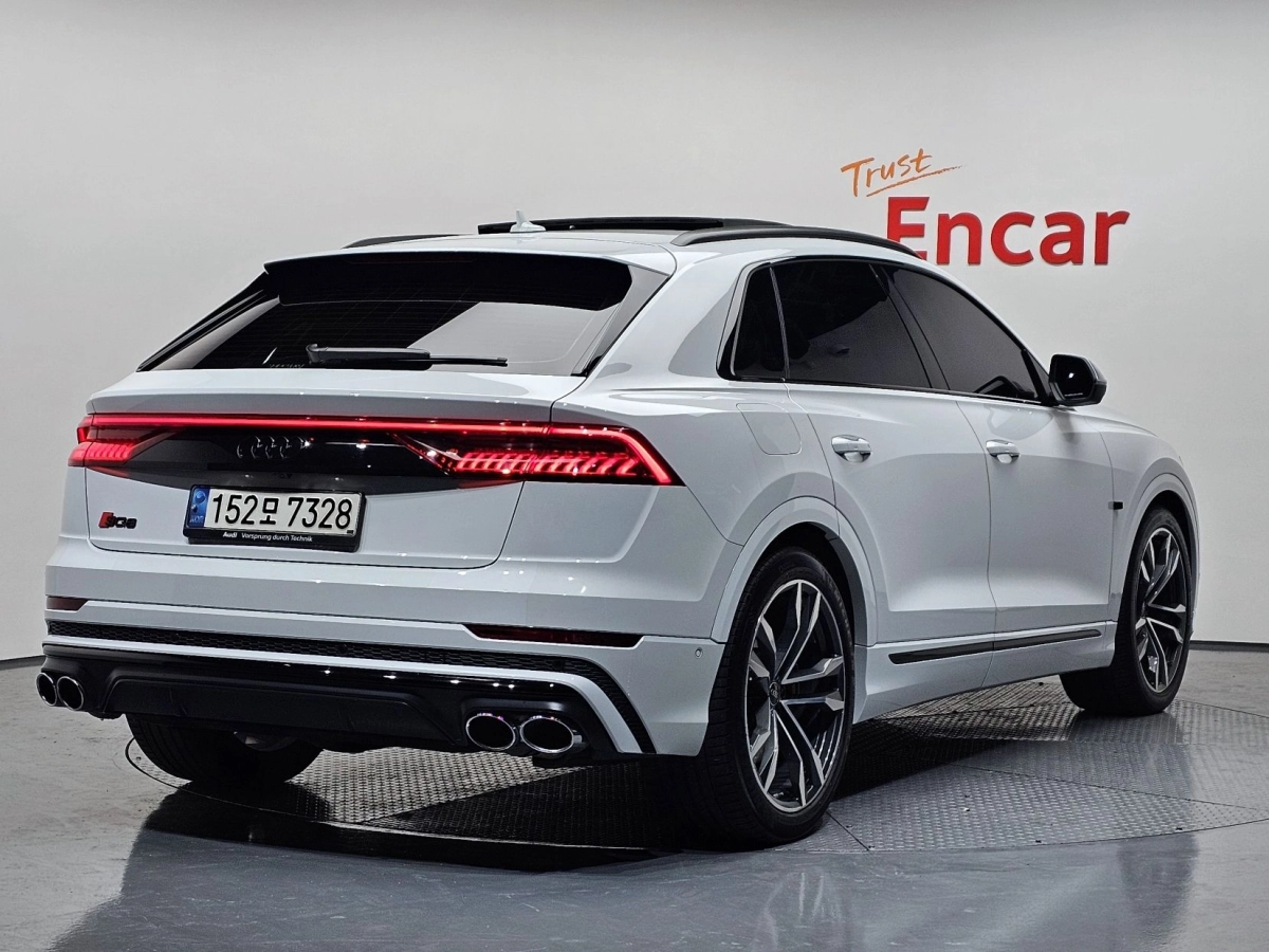 AUDI SQ8 4M