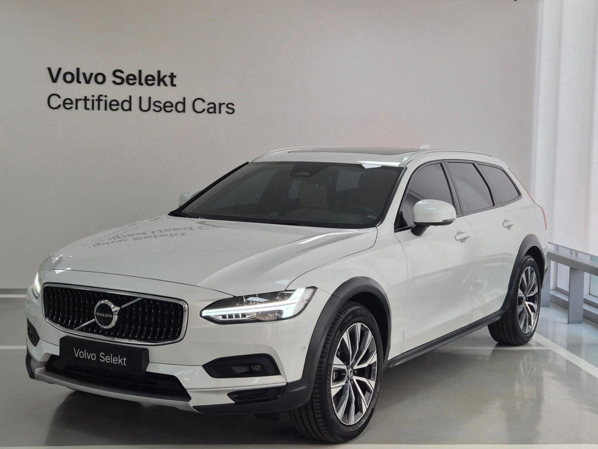 VOLVO V90 CROSS COUNTRY