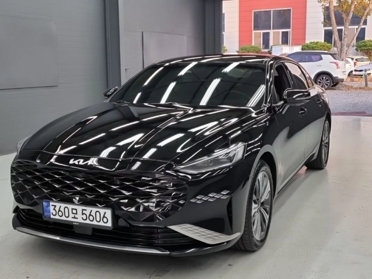 KIA K8 HYBRID
