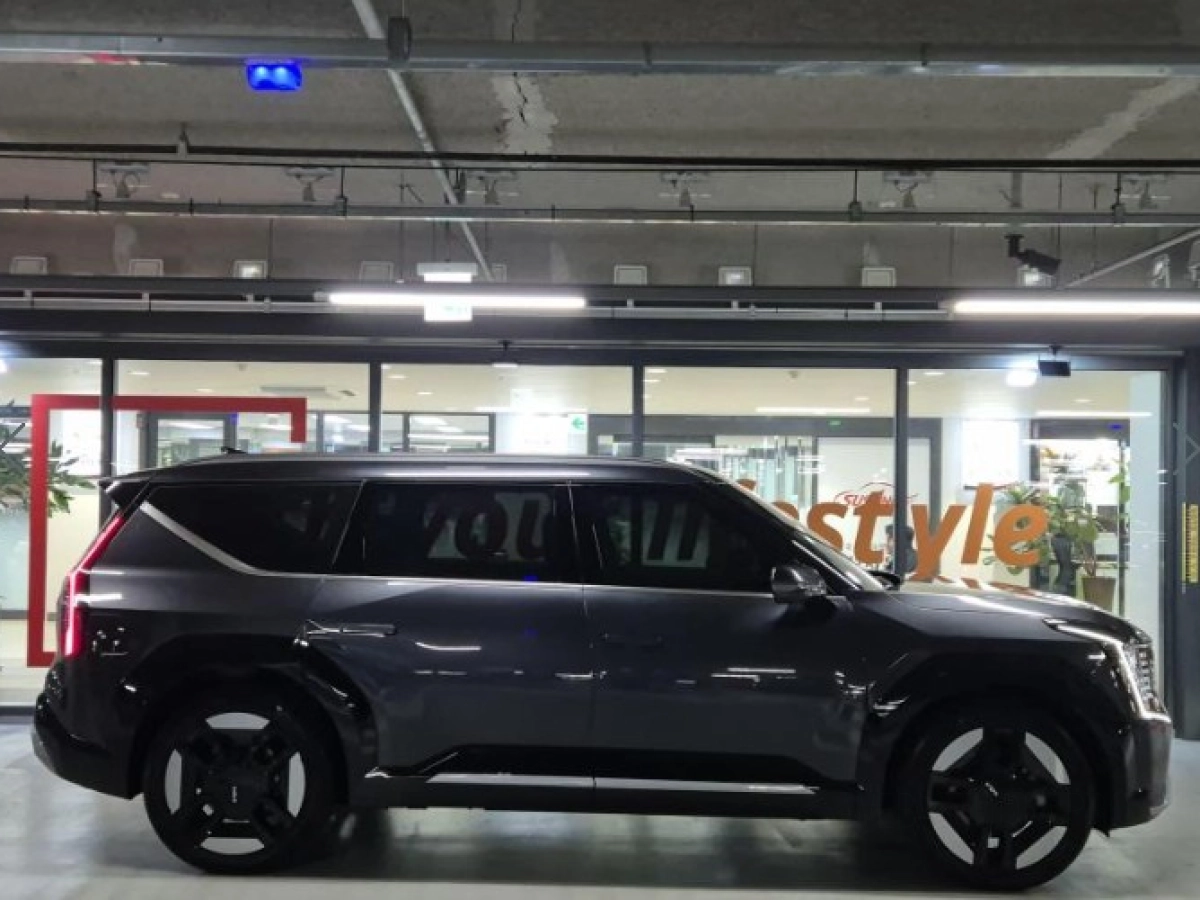 KIA EV9
