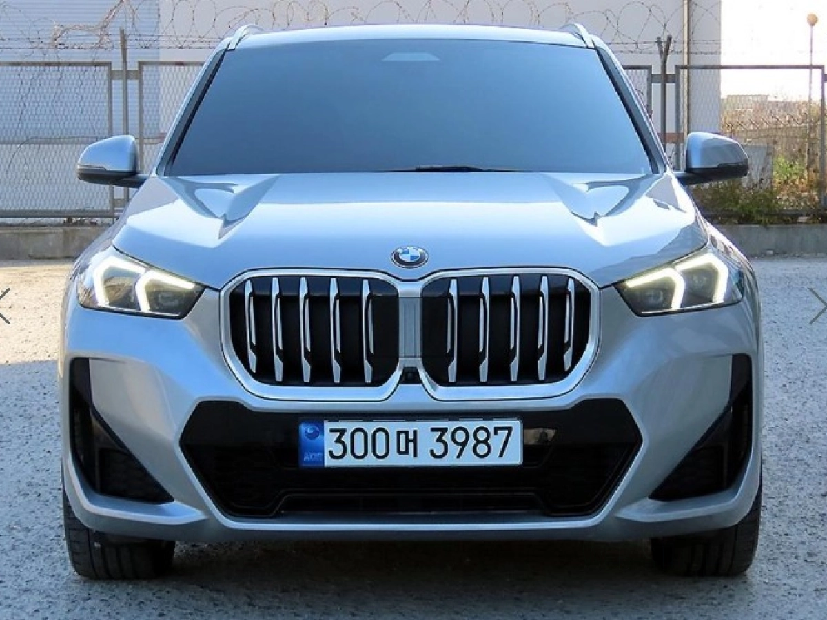 BMW X1 U11