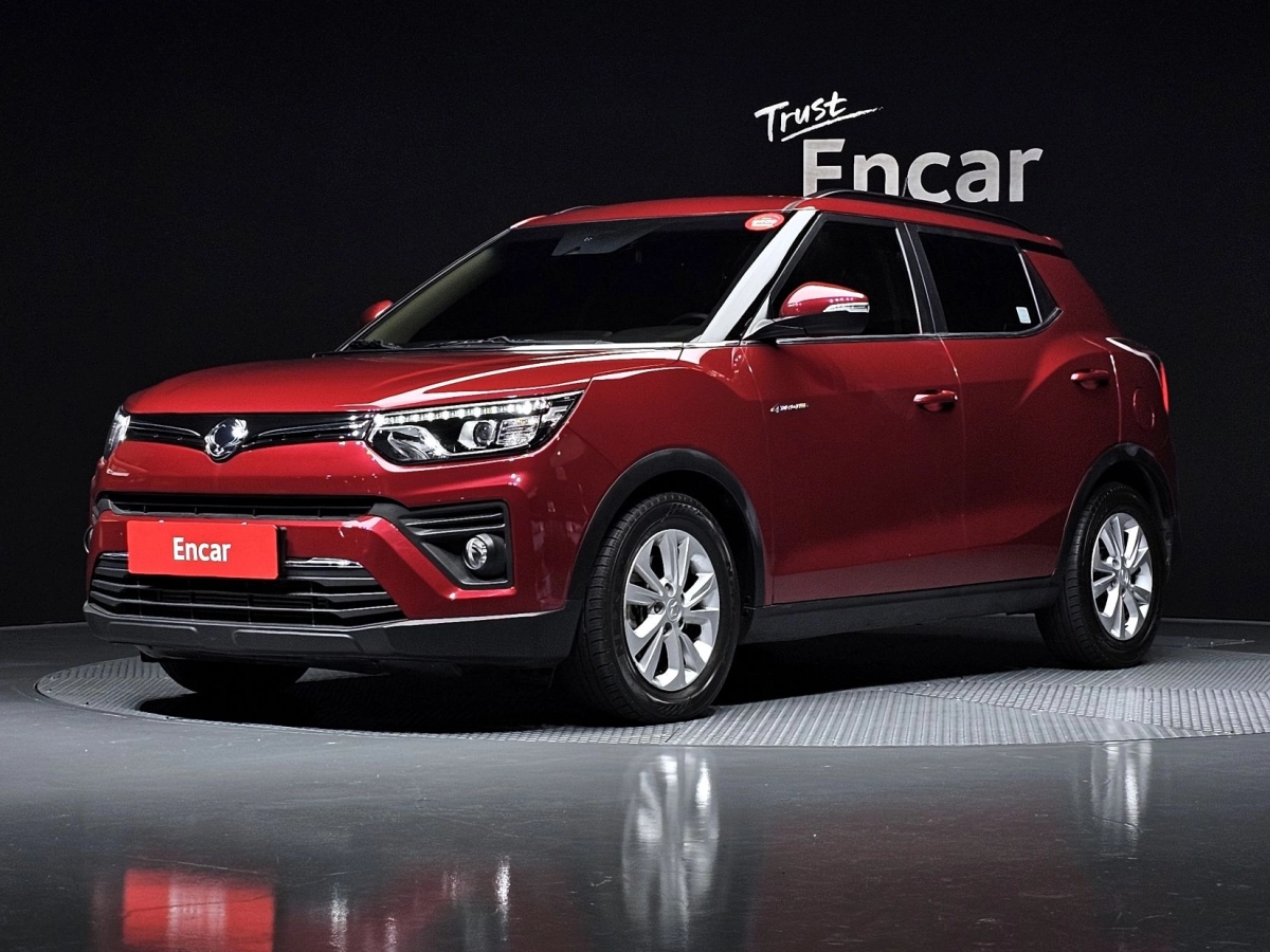 SSANGYONG TIVOLI VERY NEW