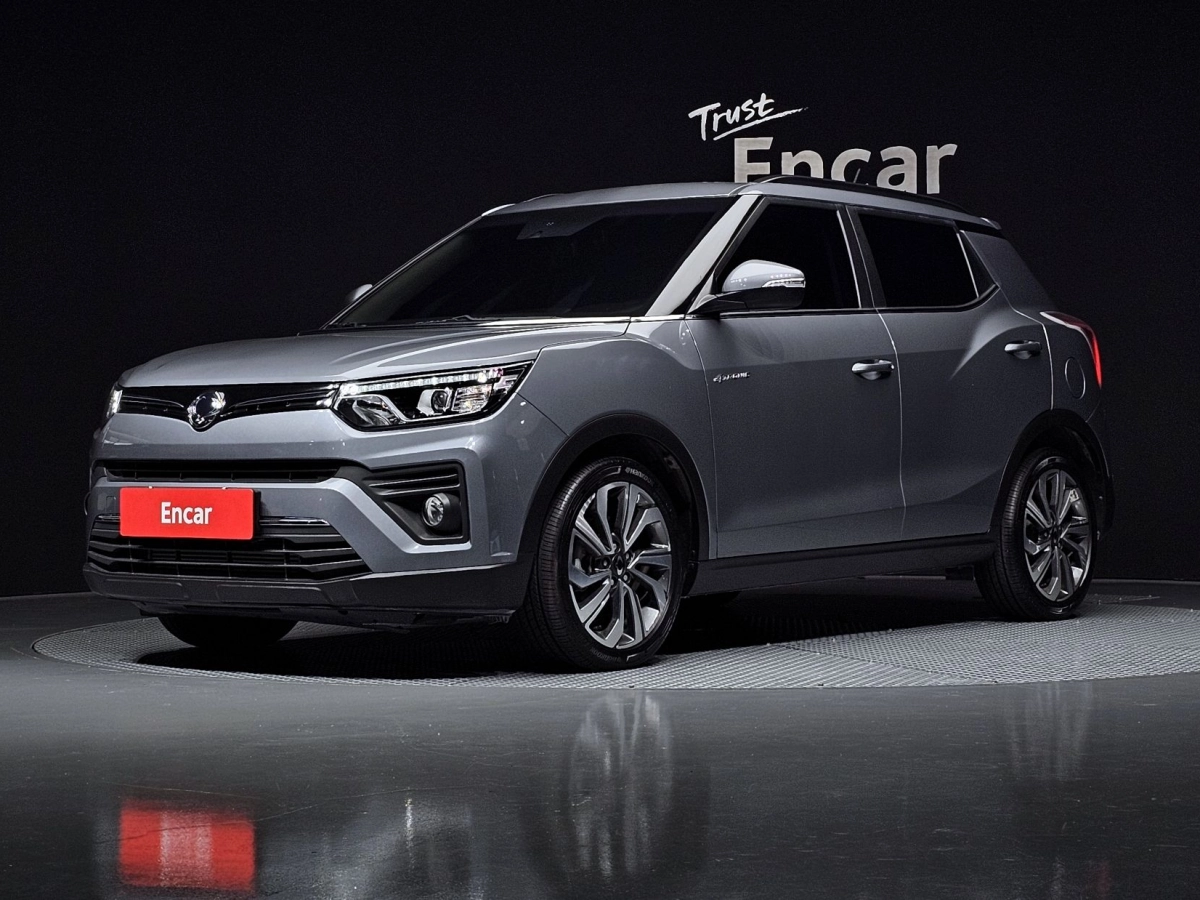 SSANGYONG TIVOLI VERY NEW