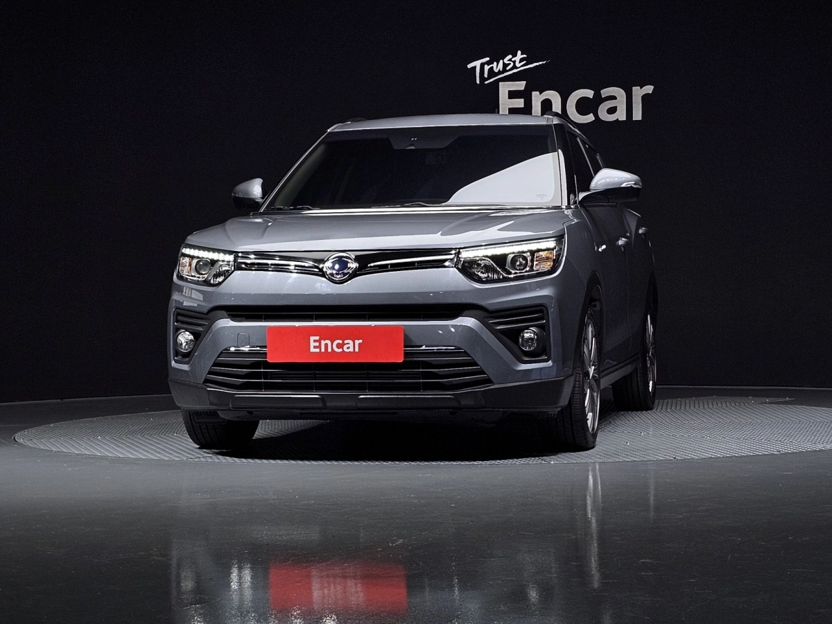 SSANGYONG TIVOLI VERY NEW