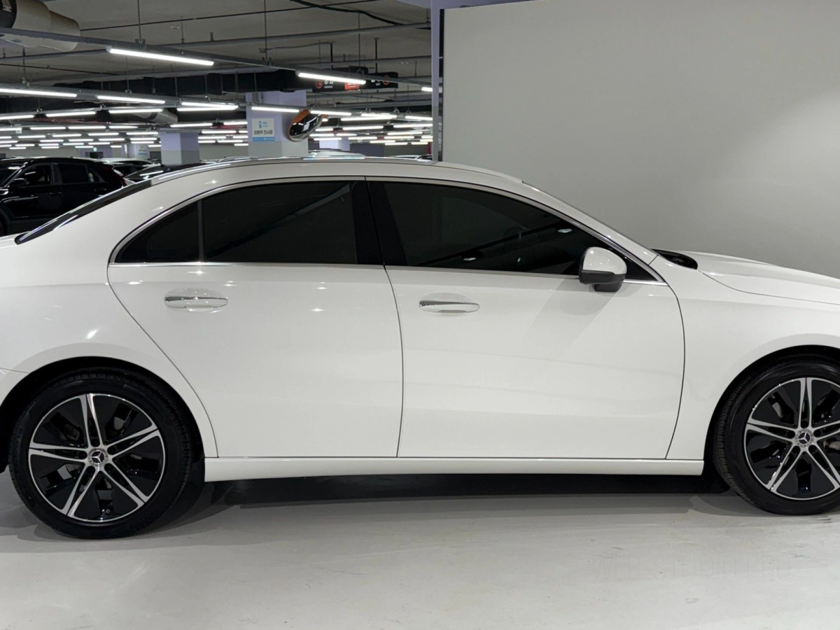 MERCEDES BENZ A-CLASS W177