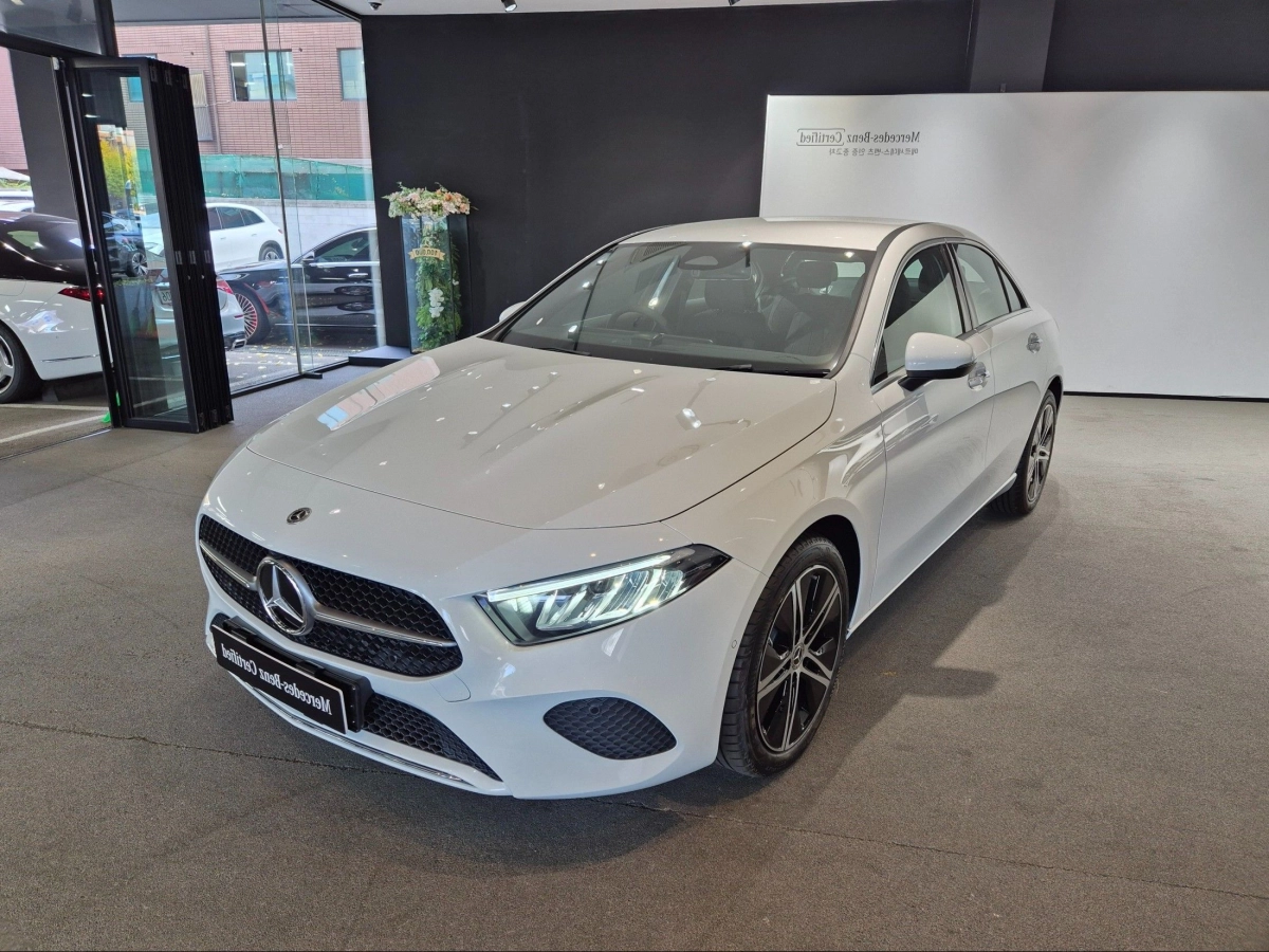 MERCEDES BENZ A-CLASS W177