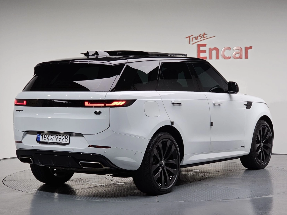 LAND ROVER RANGE ROVER SPORT 2023