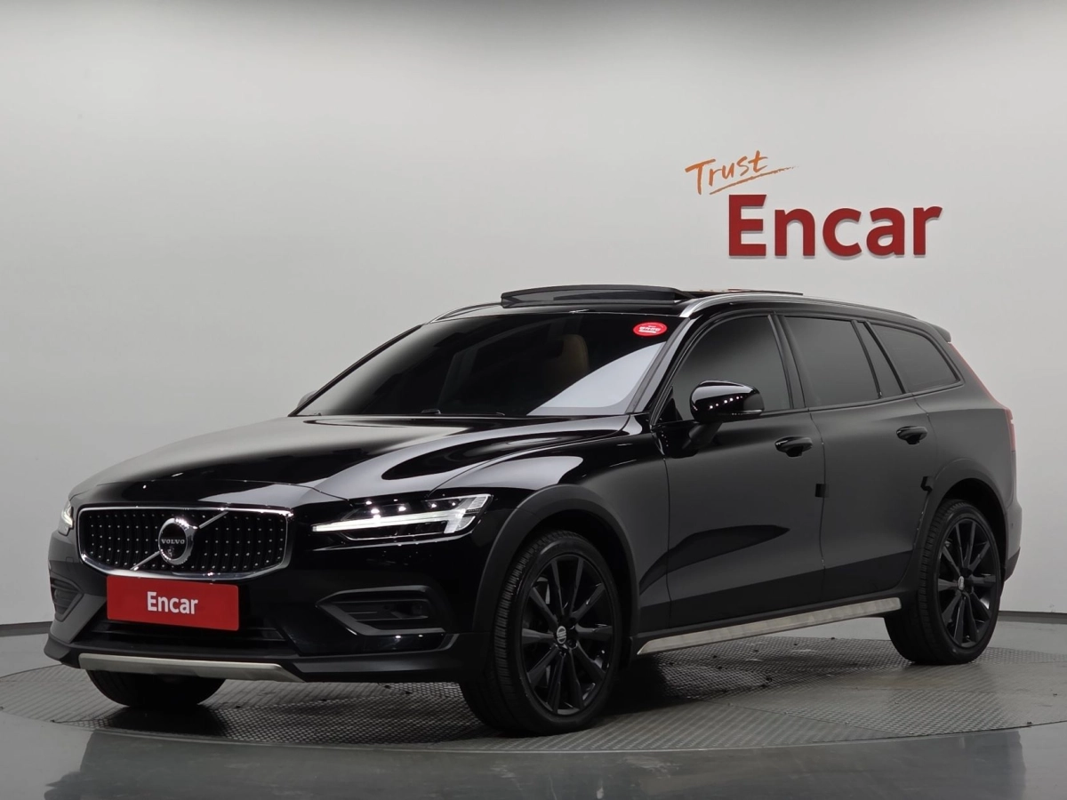 VOLVO V60 CROSS COUNTRY