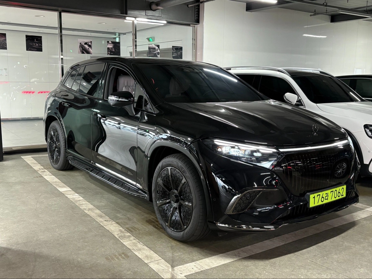 MERCEDES BENZ EQS SUV X296