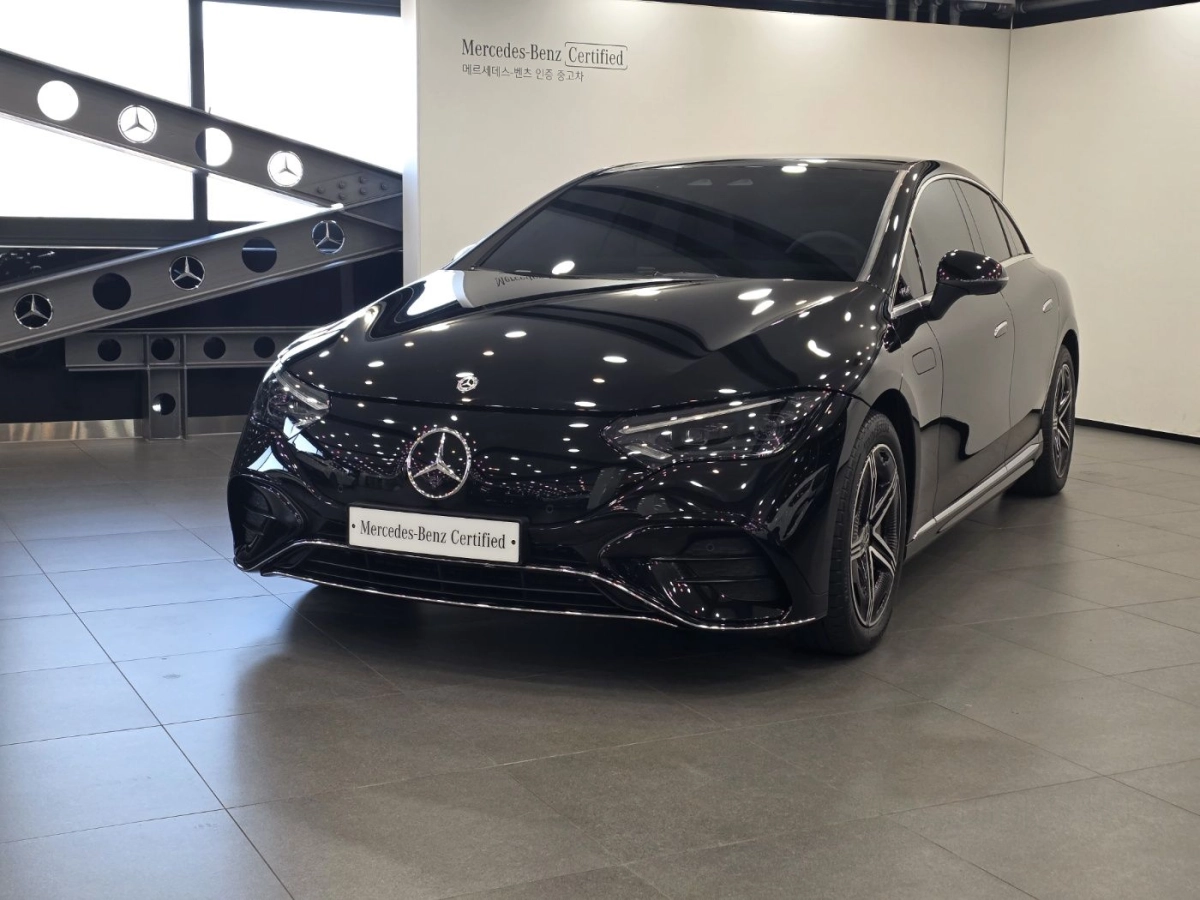 MERCEDES BENZ EQE V295  2024