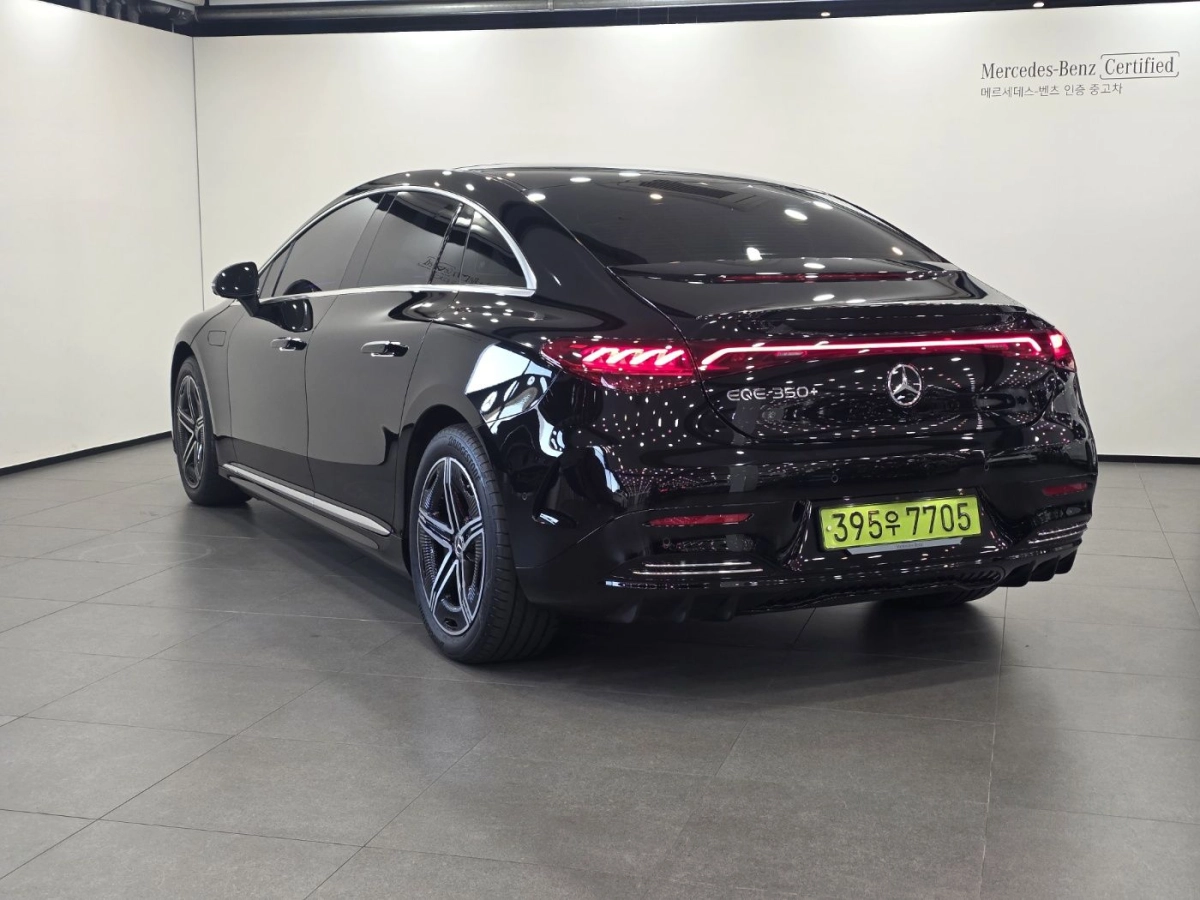 MERCEDES BENZ EQE V295