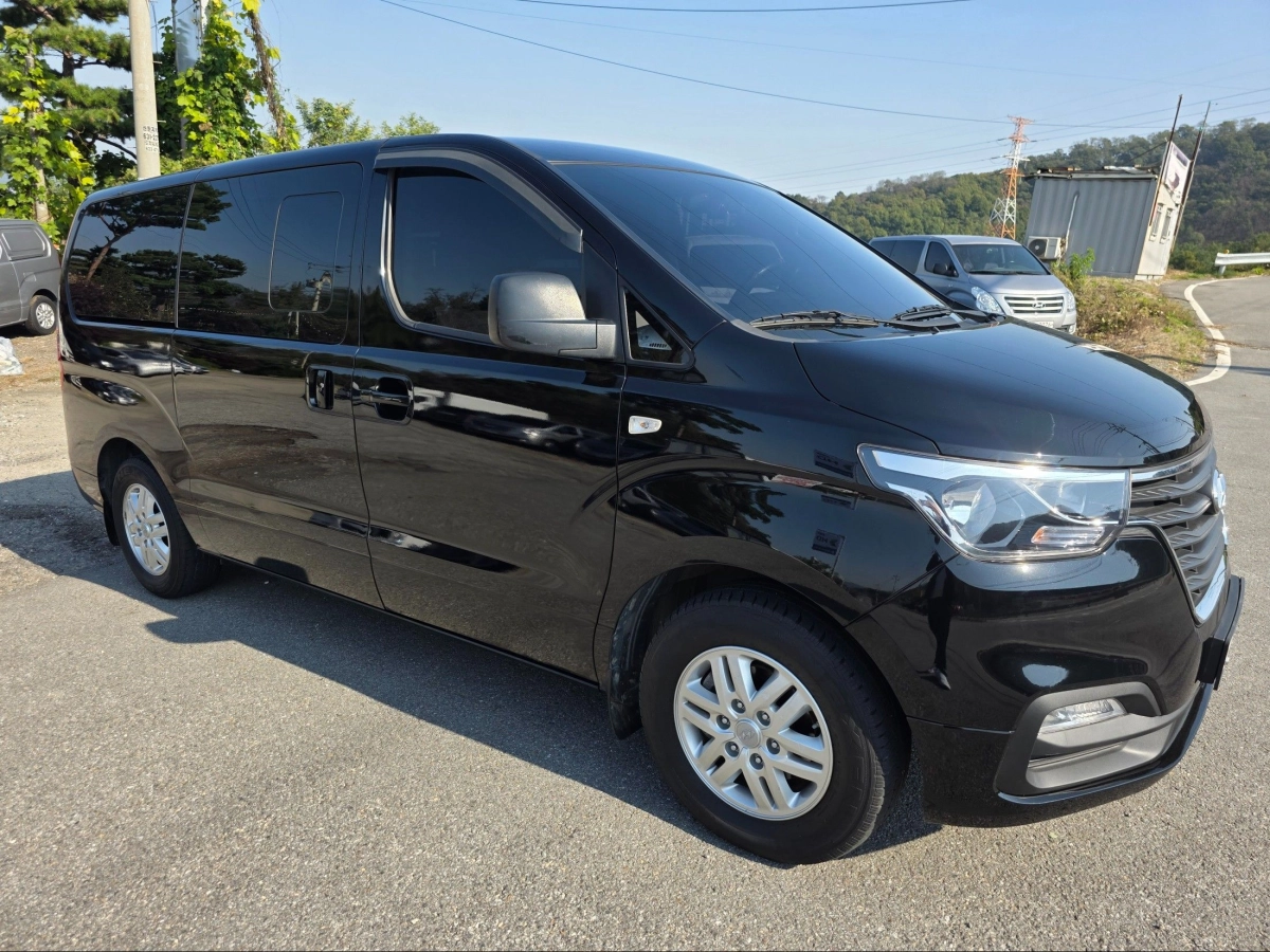 HYUNDAI STAREX GRAND
