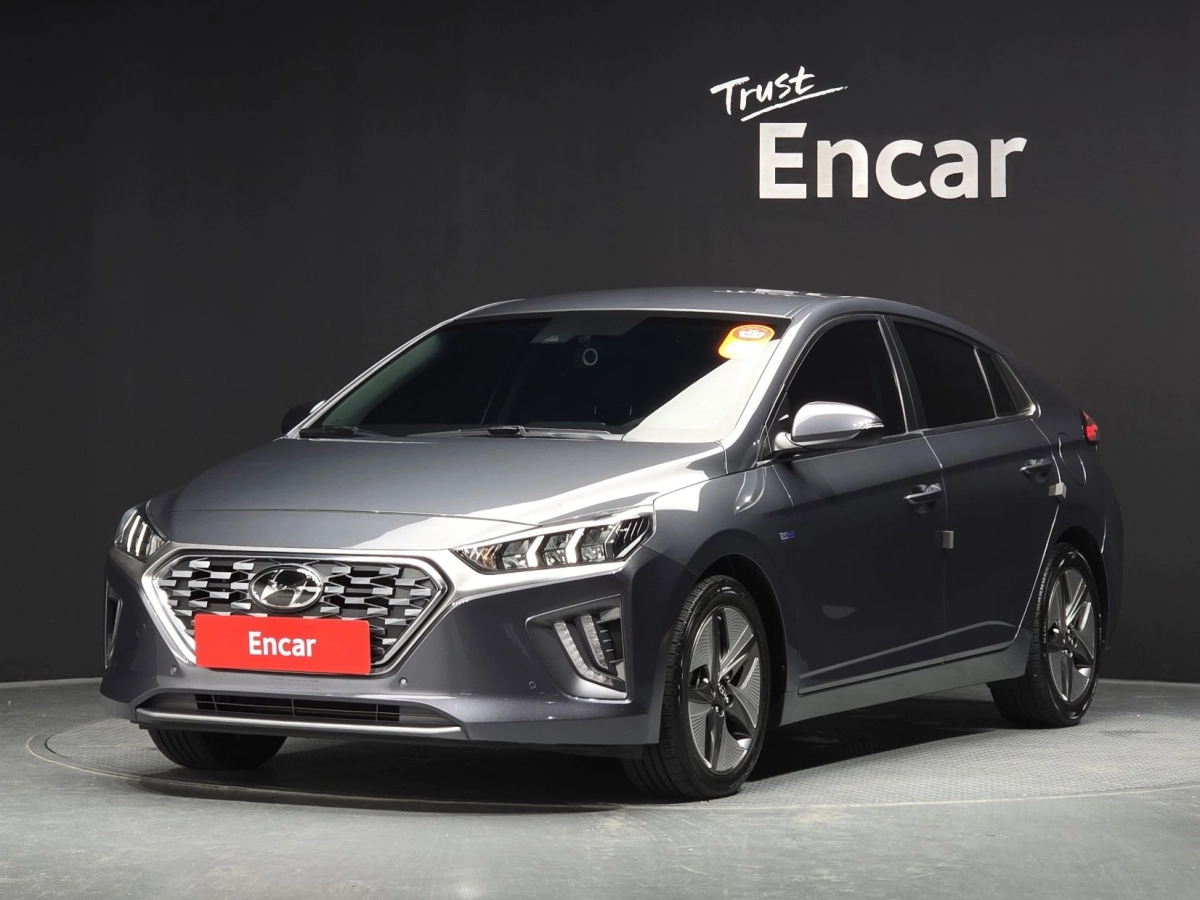 HYUNDAI IONIQ HYBRID