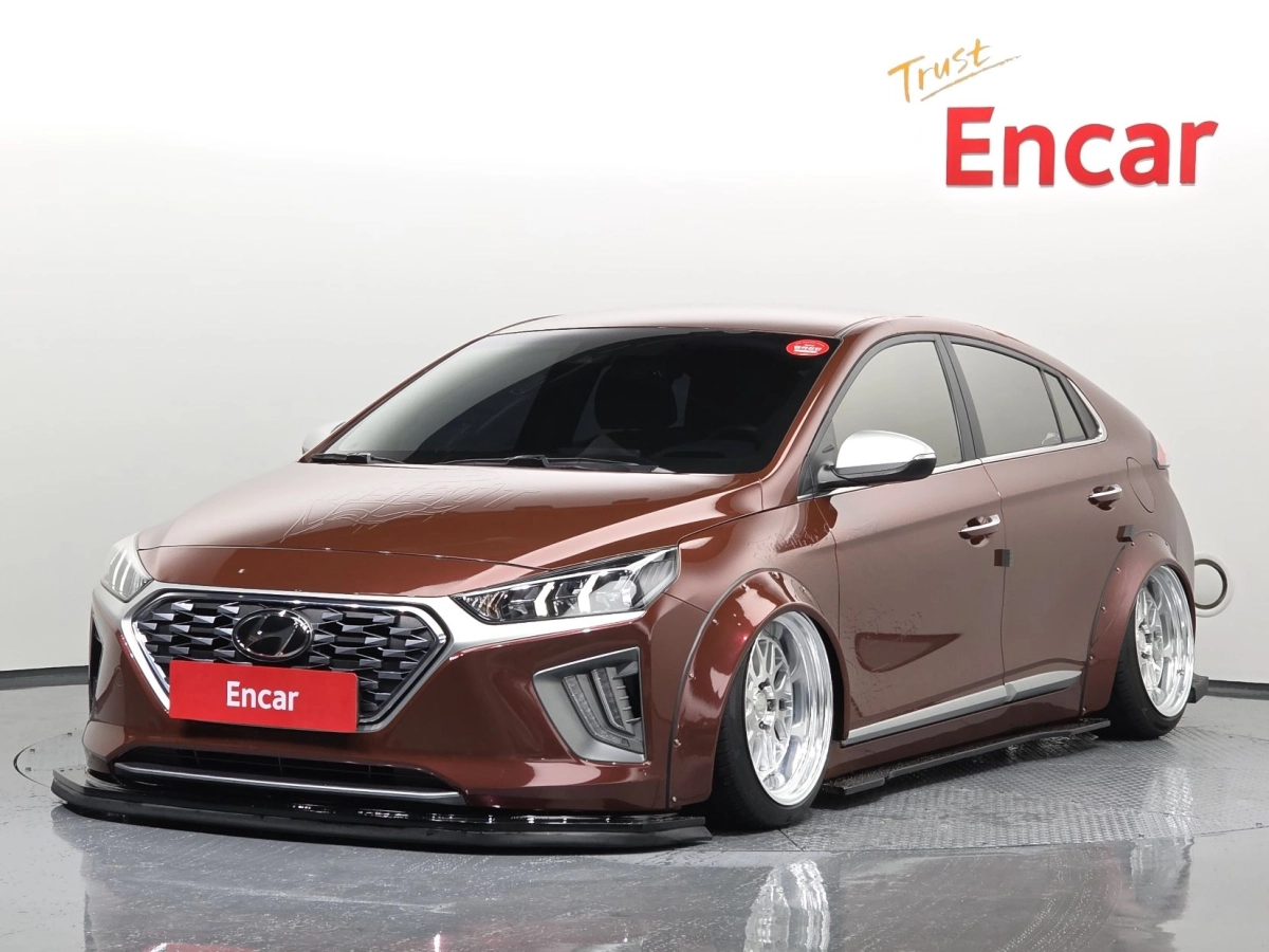 HYUNDAI IONIQ HYBRID