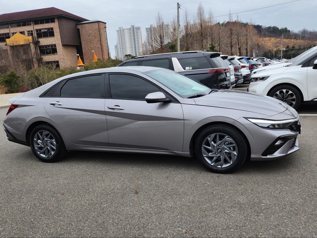 HYUNDAI AVANTE HYBRID CN7