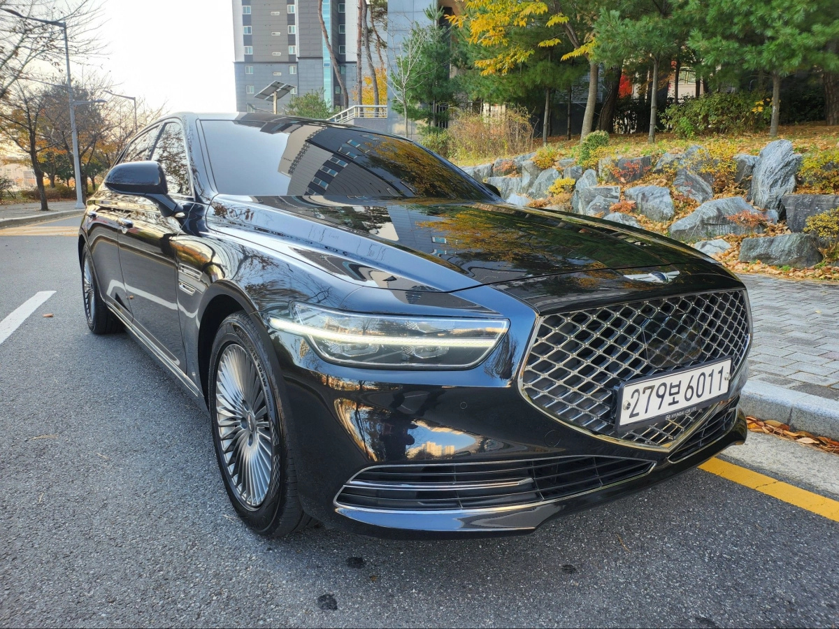 GENESIS G90