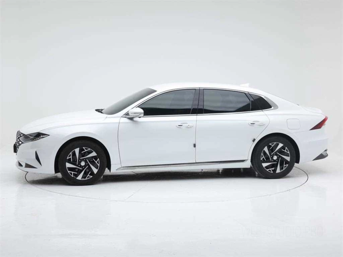 HYUNDAI GRANDEUR IG HYBRID