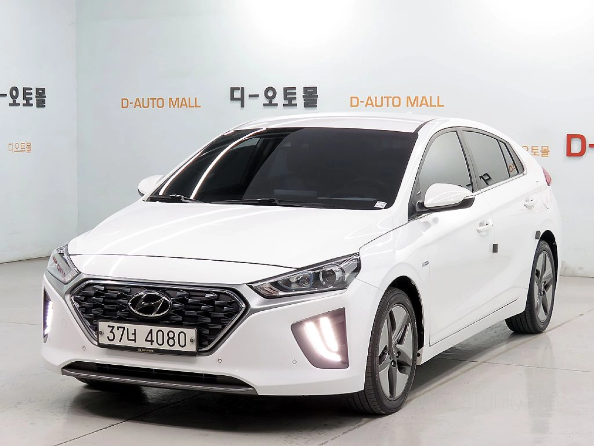 HYUNDAI IONIQ HYBRID