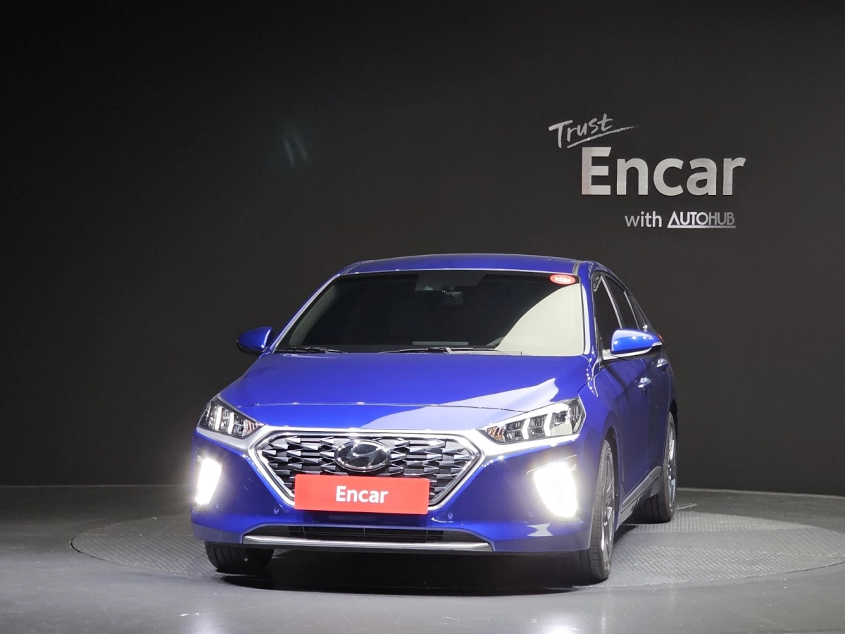 HYUNDAI IONIQ HYBRID