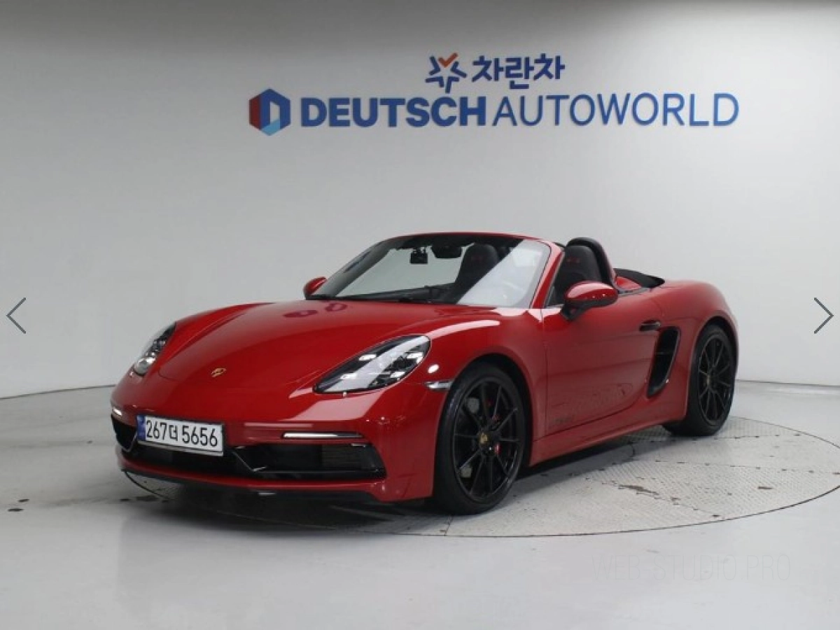 PORSCHE 718 BOXSTER
