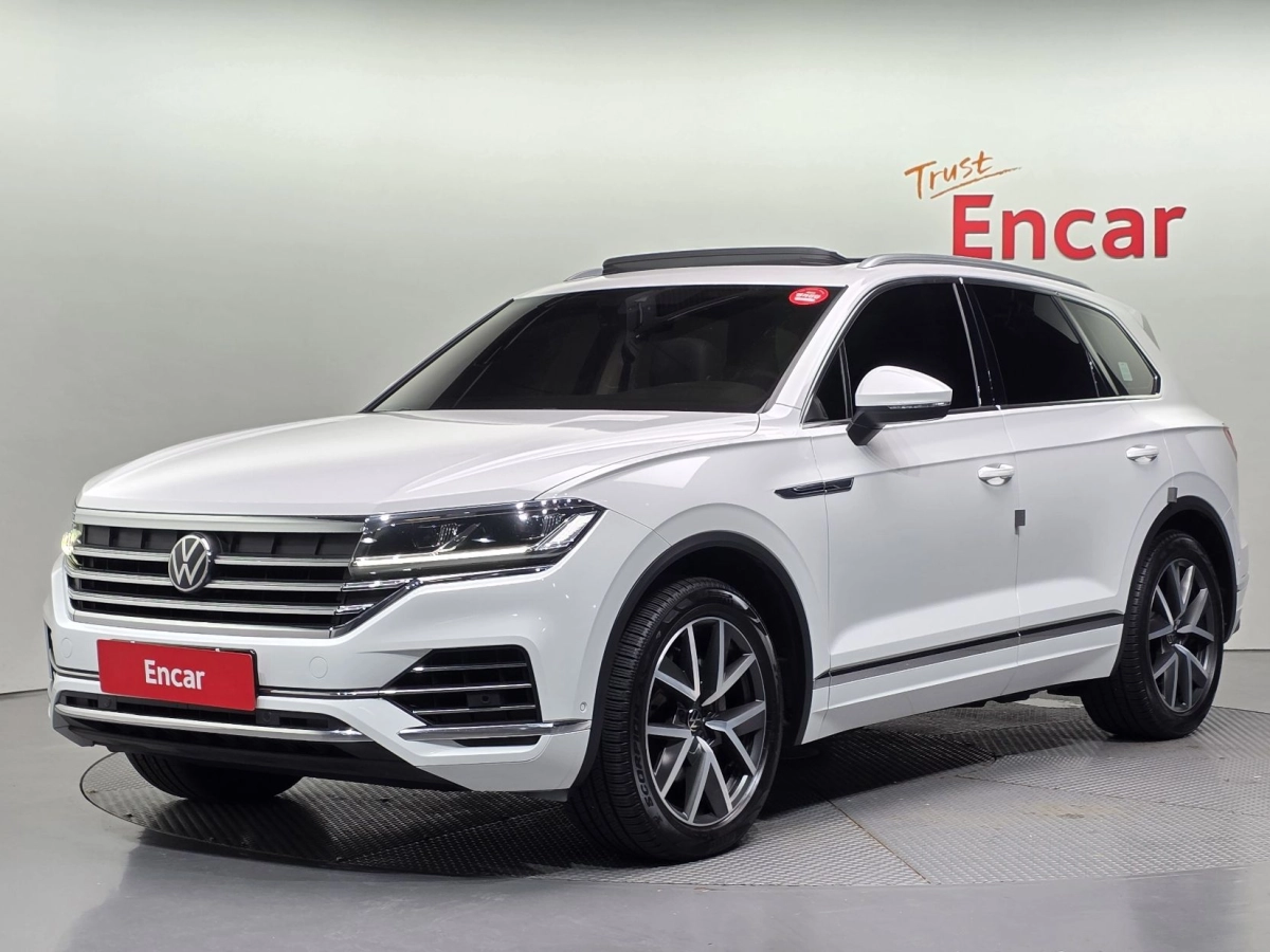 VOLKSWAGEN TOUAREG