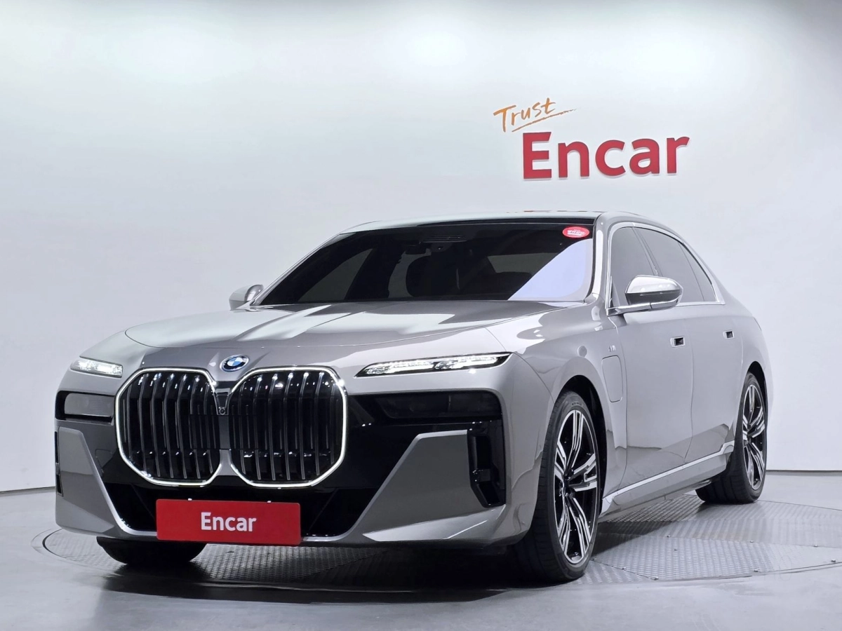 BMW 7-SERIES G70 2024