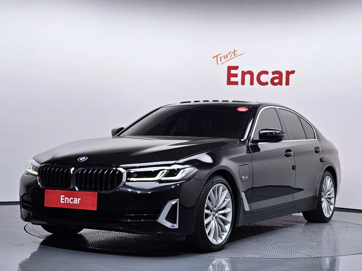 BMW 5-SERIES G30 2022