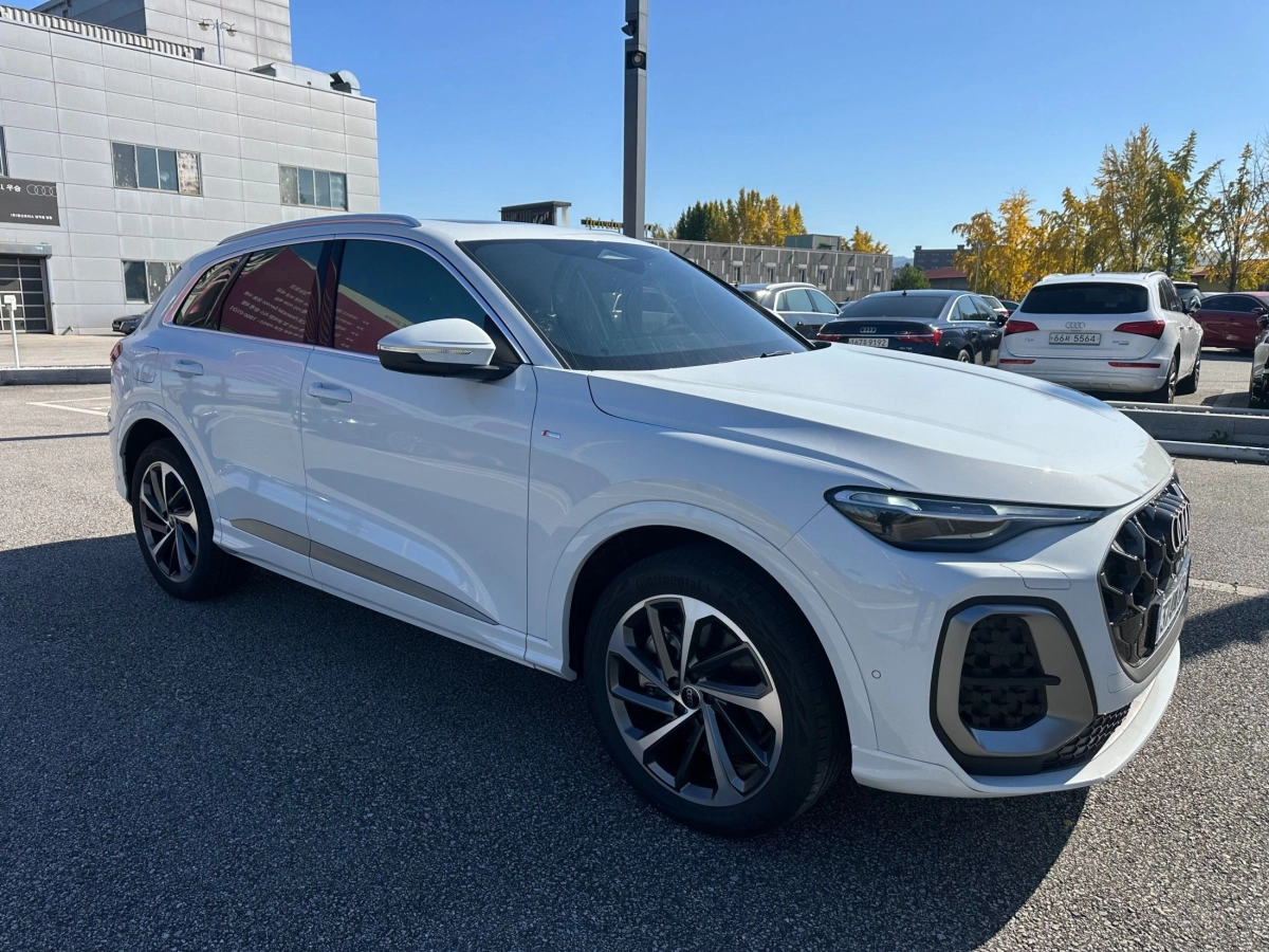 AUDI Q5 80A