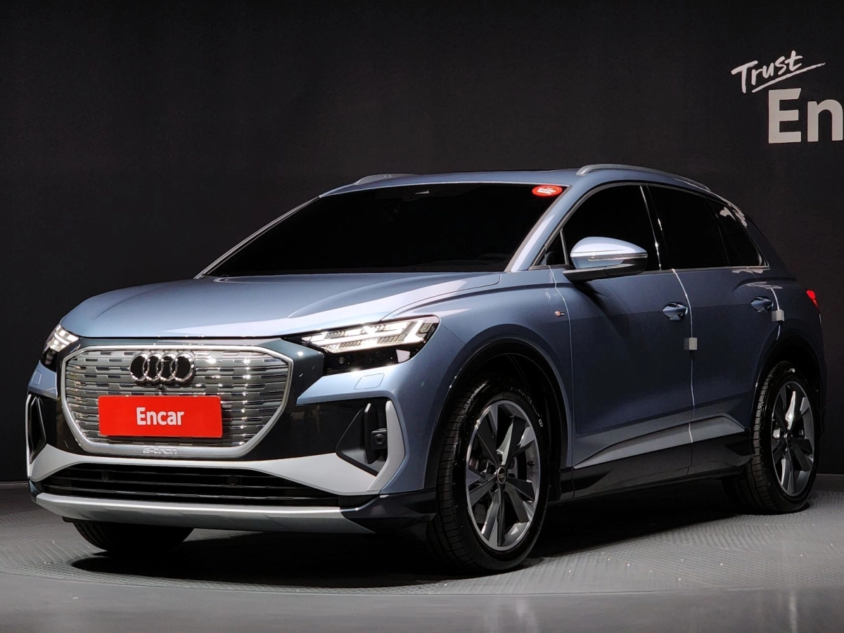 AUDI Q4 E-TRON F4  2023