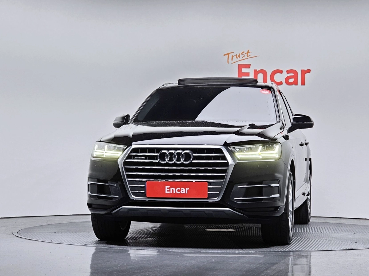 AUDI Q7 4M