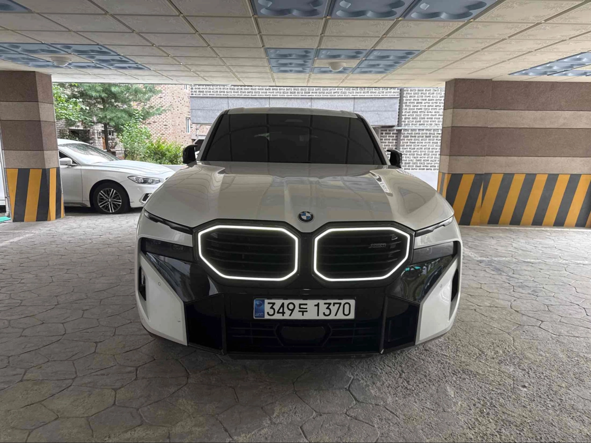 BMW XM G09