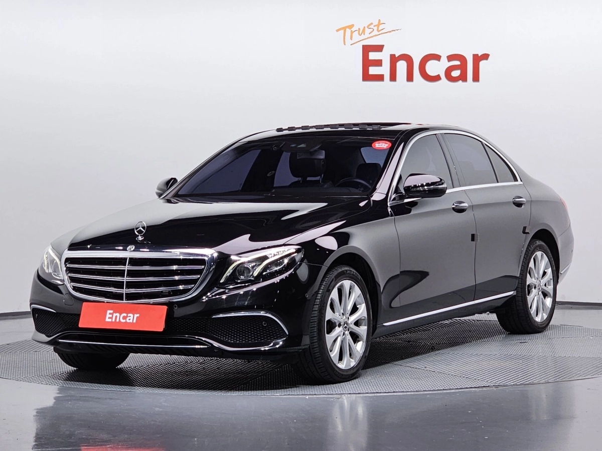 MERCEDES BENZ E-CLASS W213 2019