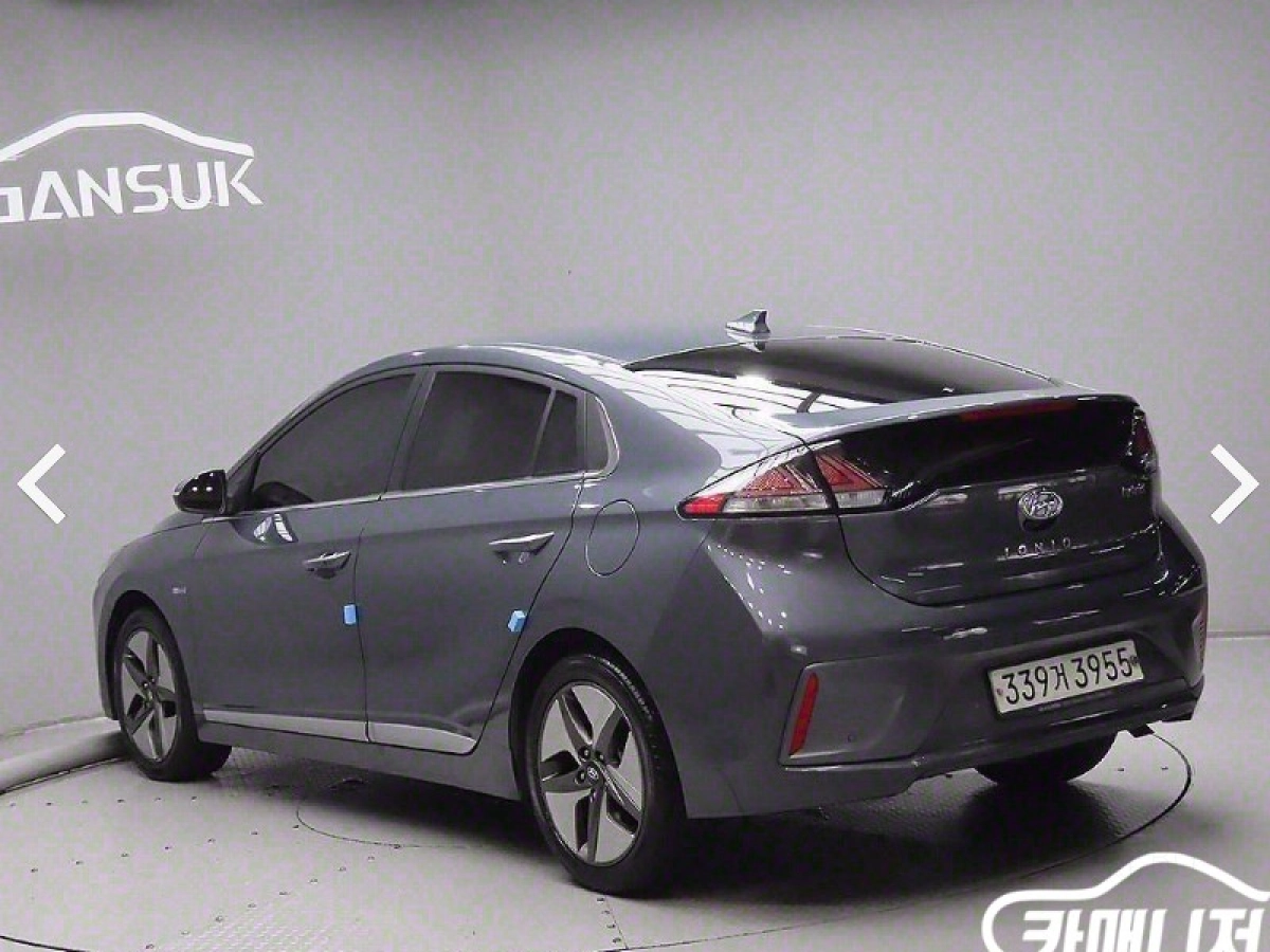 HYUNDAI IONIQ HYBRID