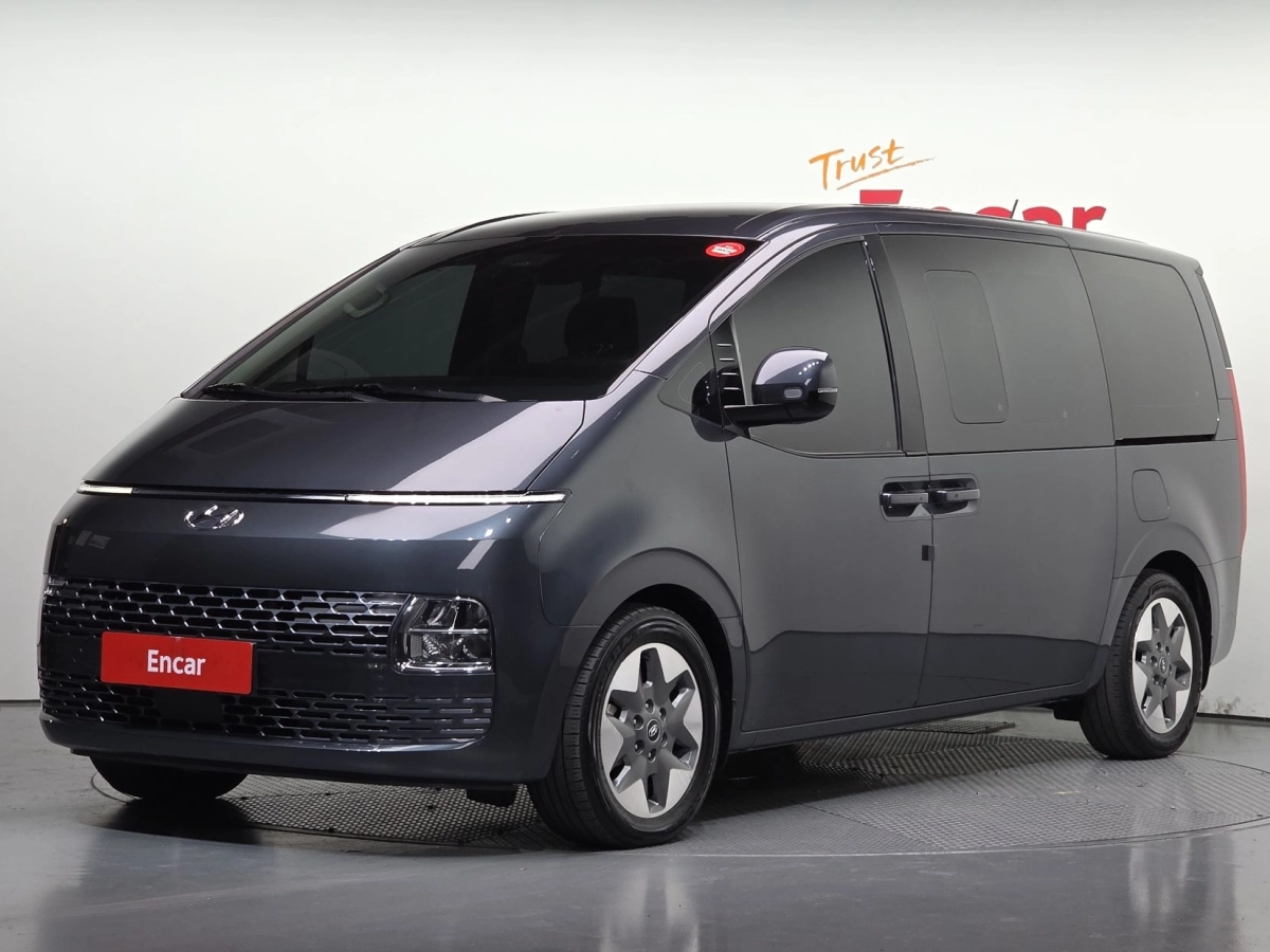 HYUNDAI STARIA 2024