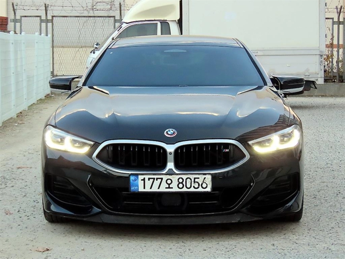 BMW 8-SERIES G15