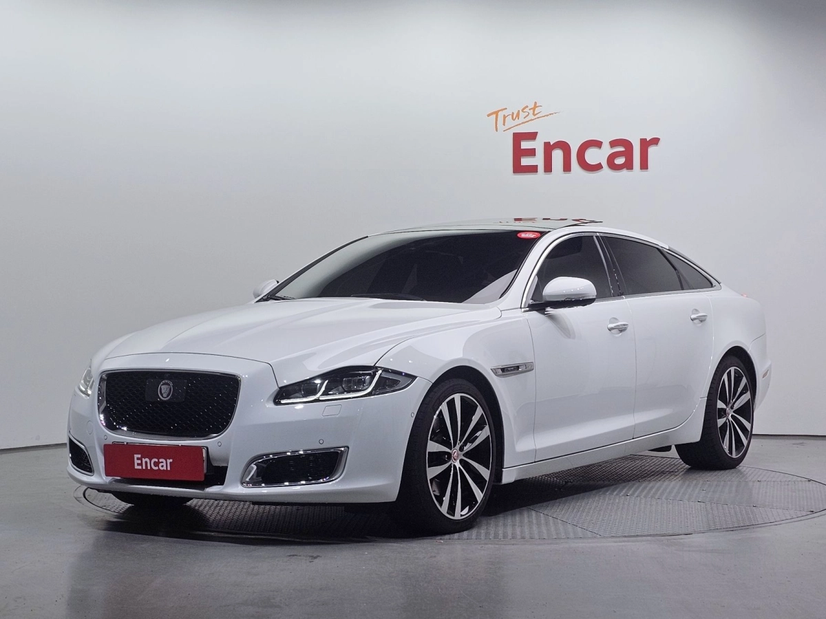 JAGUAR XJ  2019