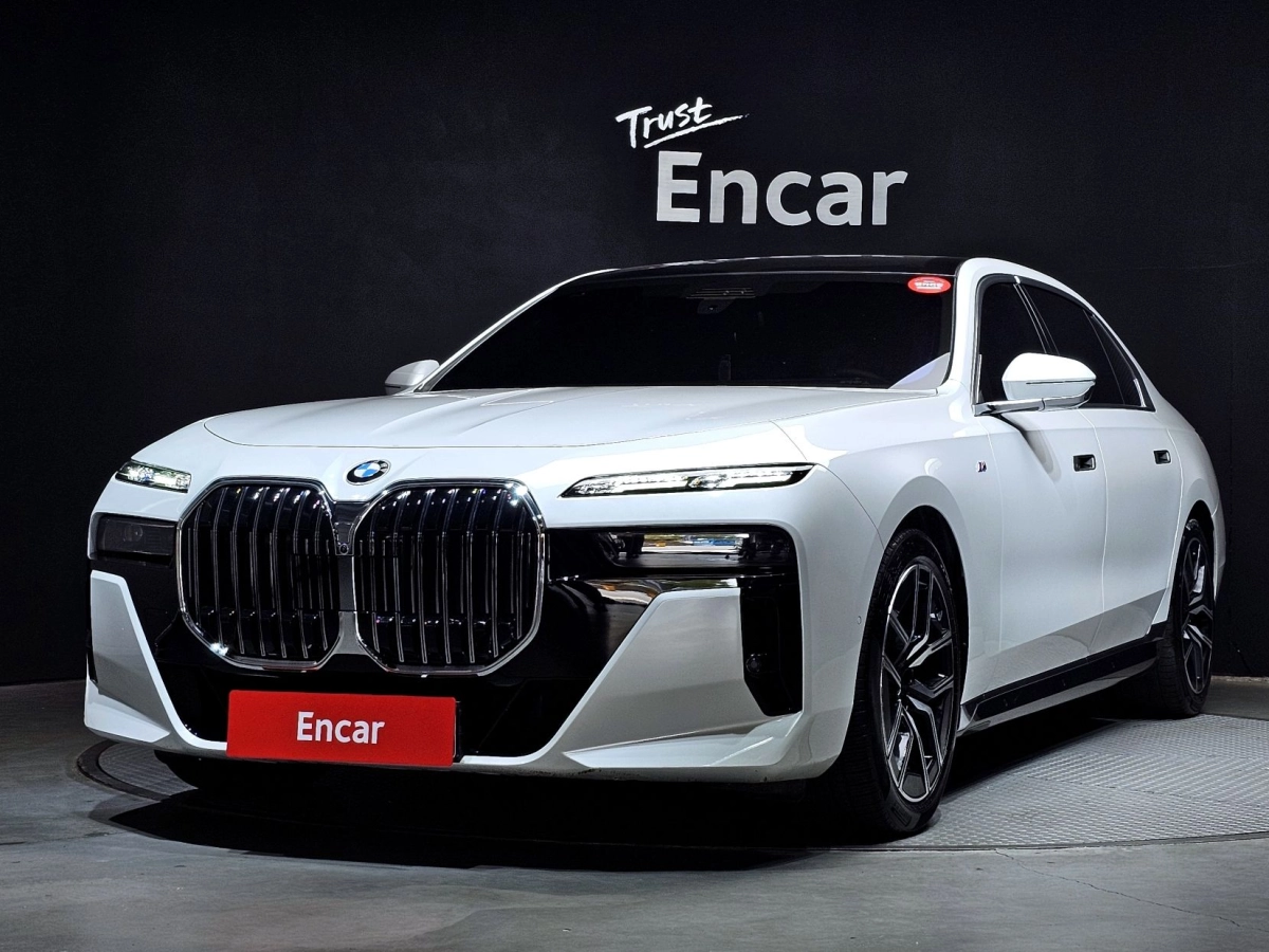 BMW 7-SERIES G70 2024