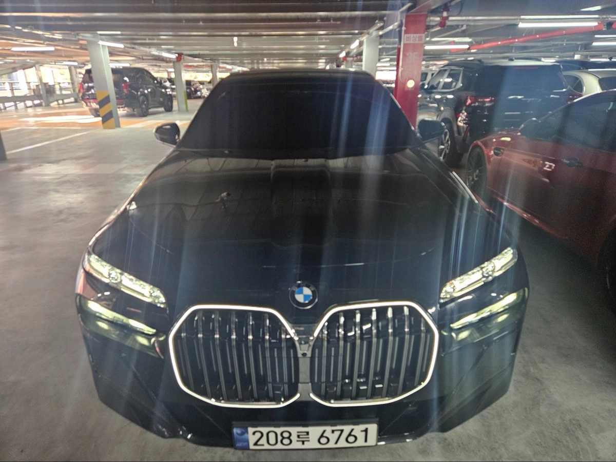 BMW 7-SERIES G70