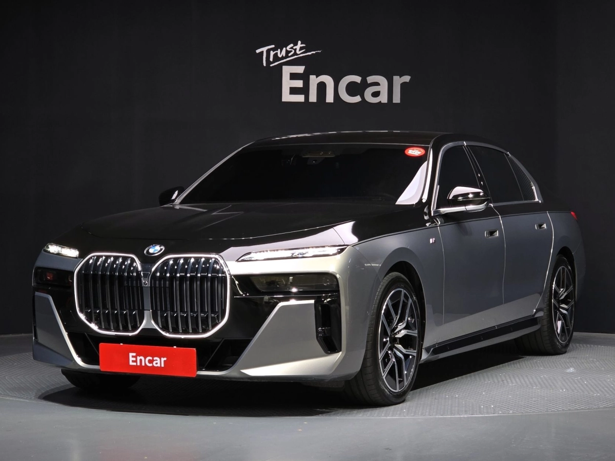 BMW 7-SERIES G70 2025