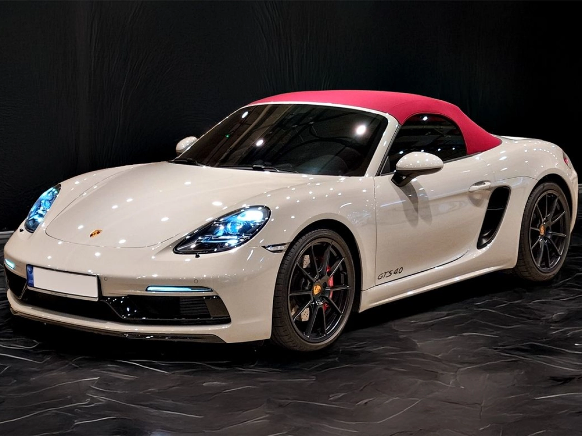 PORSCHE 718 BOXSTER