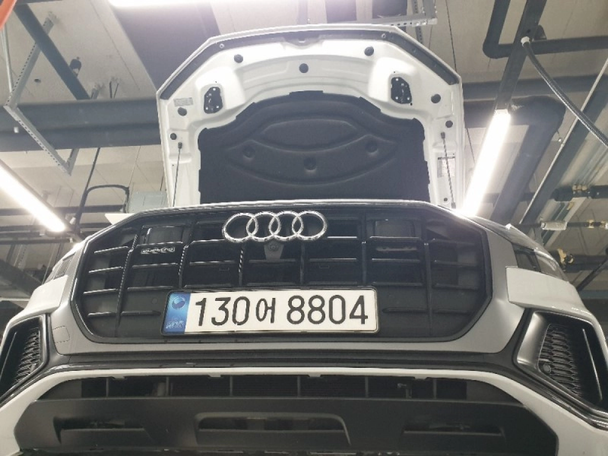 AUDI Q8 4M