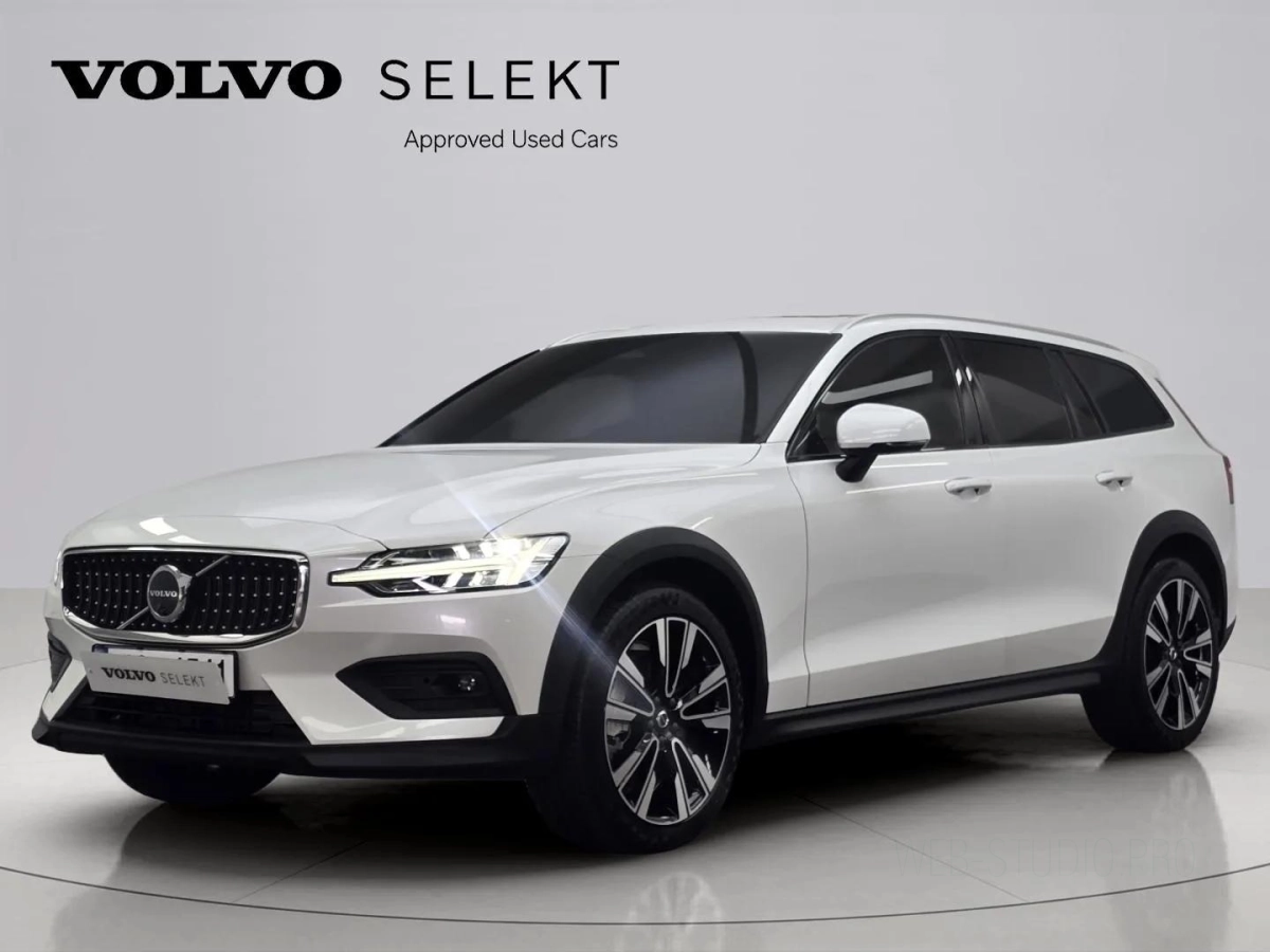 VOLVO V60 CROSS COUNTRY